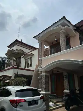 Disewakan rumah 2 lantai semi furnished di ragunan