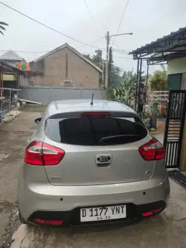 Di jual cepat kia Rio 2013 atas nama pribadi