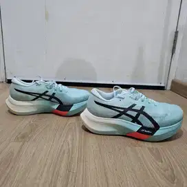 Asics Metaspeed Sky Paris
