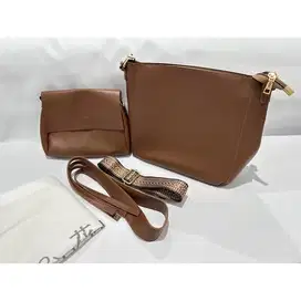 Brand New In Box Tas Slempang Kulit Brown isi 2pcs