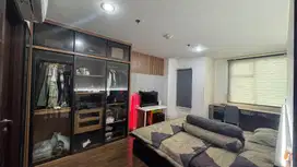 Di JUAL Cepat AKR Gallery West Apartment Type 2BR + 1 Full Furnished