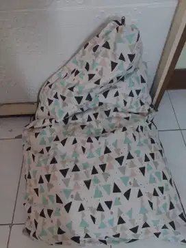 Kursi lantai empuk