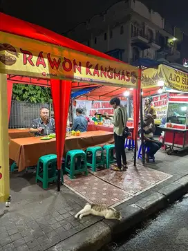 DI BUTUHKAN KARYAWAN