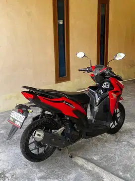 Vario 2019 warna merah