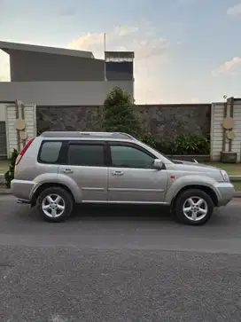 Nissan X-Trail 2005 Bensin
