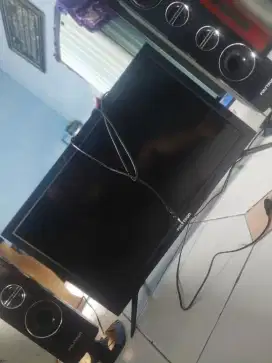 TV Polytron bekas
