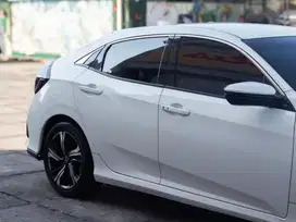 Honda Civic Hatchback 2018 Bensin