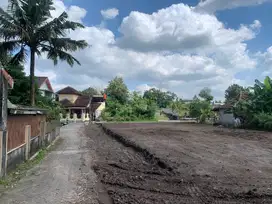 Tanah Kos / Hunian Dekat Kampus UII Jogja – SHM Pekarangan akses Mobil