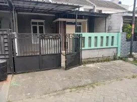 Disewakan Rumah ( per Tahun )