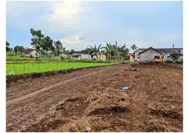 Tanah Jalan palagan Pinggir Sawah View Gunung