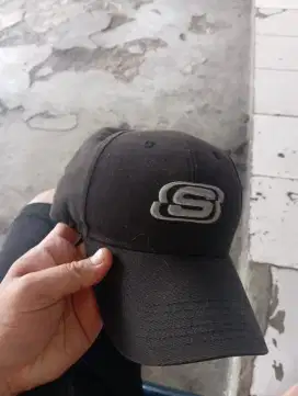 Topi skechers ori