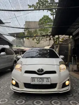 [DP 30jt] Toyota Yaris S Limited 1.5 A/T 2012 Putih