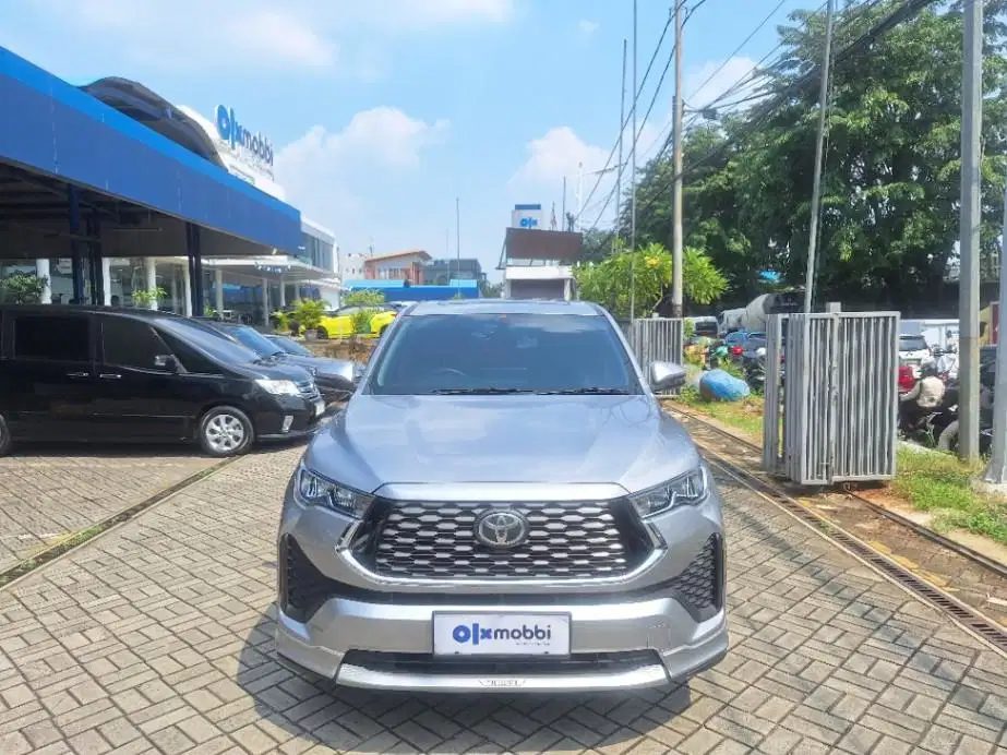 TDP Rendah Toyota Kijang Innova 2.0 Zenix V CVT Bensin-AT 2023 Hitam C