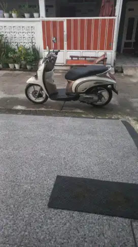 Jual Honda Scoopy Karbu 2010