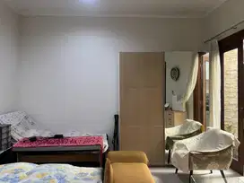 Dijual cepat rumah Furnish ,2 lantai Tomang ,jakarta