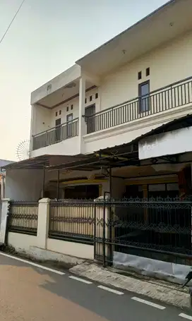Rumah 2 Lantai Hoek Bebas Banjir Di Cipinang Muara S8928