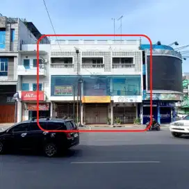 Disewakan 3 Ruko gandeng, strategis di jl.Pemuda 19 A, B, C