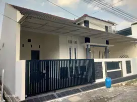 DISEWAKAN RUMAH STRATEGIS DEKAT KOTA