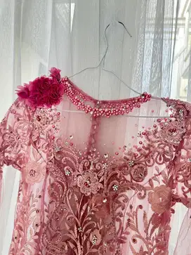 Kebaya kombinasi rok organza panjang