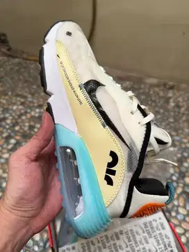 Sepatu Sneakers Nike Air Max 2090