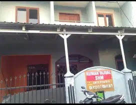 JUAL CEPAT RUMAH 2 LANTAI - LUAS TANAH 96 M2 - SHM - 1.2M NEGO