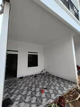 Rumah 2 lantai nyaman cluster di Kramat Jati Jakarta. Dekat  tol, RSUD