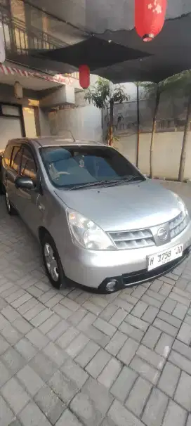 Grand Livina SV MT