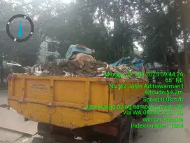 Tukang buang puing sampah dll