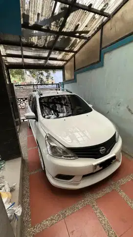 Nissan Grand Livina