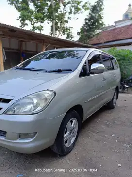 Toyota Kijang Innova 2005 Bensin