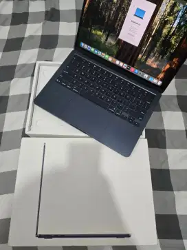 Apple Macbook Air M4 16/256gb Maret 2026 inter apple