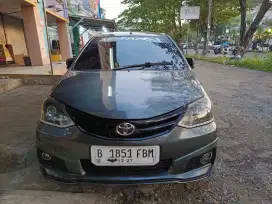 JUAL MOBIL PRIBADI ETIOS LIVA TAHUN 2013