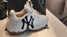 Sepatu wanita MLB size 36