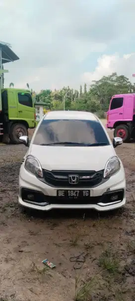 Honda Mobilio E MT 2015
Warna: Putih
Harga: Rp 120.000.000  manual