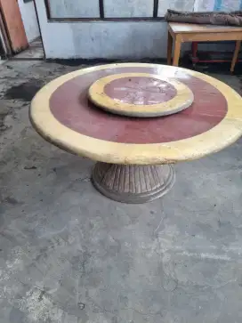 Meja makan bulat untuk 10 org tanpa kursi