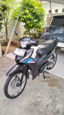 Bissmillah dijual motor Honda Revo fit 2023 istimewa