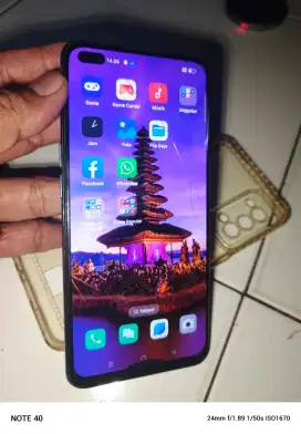 Oppo reno 4 AMOLED (8+5/256)