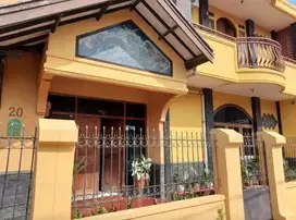 Dijual Rumah Cepat dan Strategis Dekat Summarecon Bandung di Jl. Batur