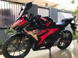 Di Jual Motor CBR tahun 2018 Ss lengkap