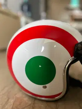 Helm bekas vespa