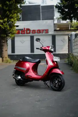 PIAGGIO VESPA MATIC S 125 IGET TAHUN 2018