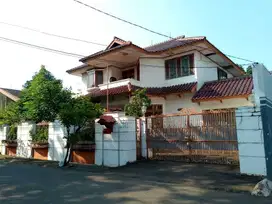 Rumah Asri 2lt di Jl Garuda III Bintaro Sek 1 Jakarta Selatan