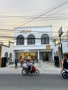 Disewakan Rumah Toko 2 lantai lokasi strategis