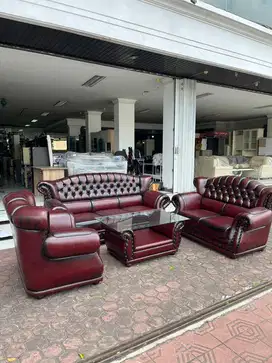 sofa dan meja set bahan kulit