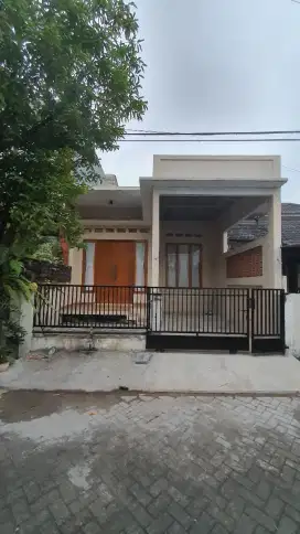 Di Sewakan Rumah Baru - Strategis Bintaro Jaya