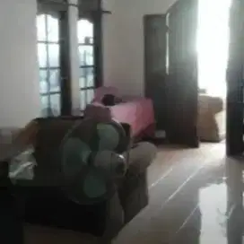 Jual Cepat Butuh Uang Rumah 2 Lantai Hook Di Taman Harapan Baru
