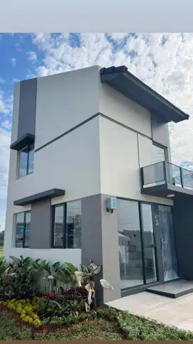 ROLLING HILLS ARTZY HOUSE