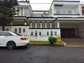 Dijual Rumah Mewah Furnished di Kawasan Pesona Khayangan Margonda
