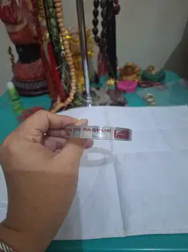 Gelang haji umroh 
Warna merah 
Limited edition 
Barang terawat 
Pemak