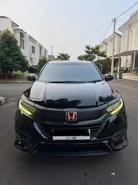 DIJUAL MOBIL KESAYANGAN HONDA NEW HRV 1.5E SE CVT 2019 CASH